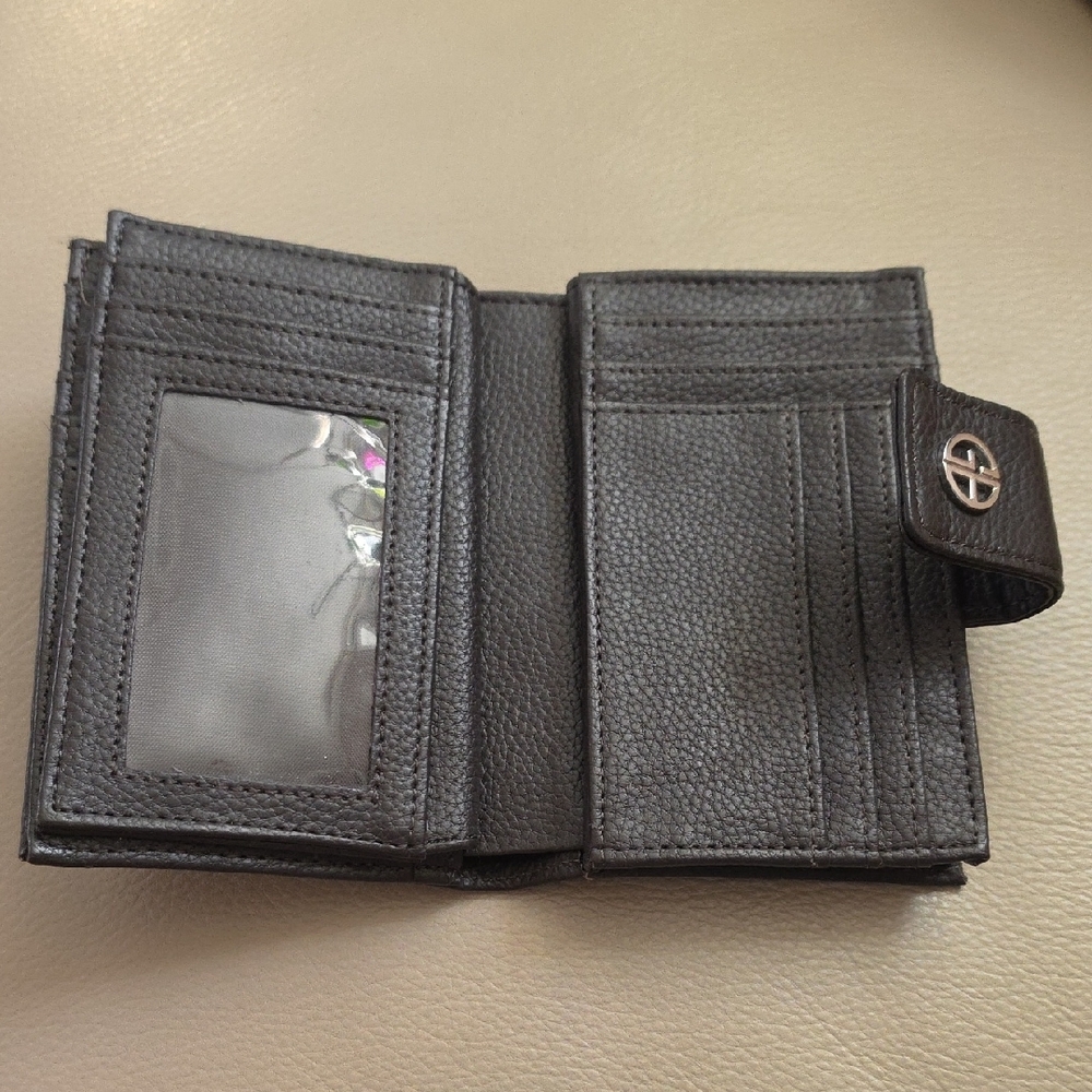 Giani Bernini Brown Softy Leather Wallet with a pebbled texture, NWOB And OT - Picture 4 of 13